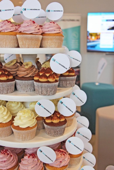 Céges helyszínek desszertasztal